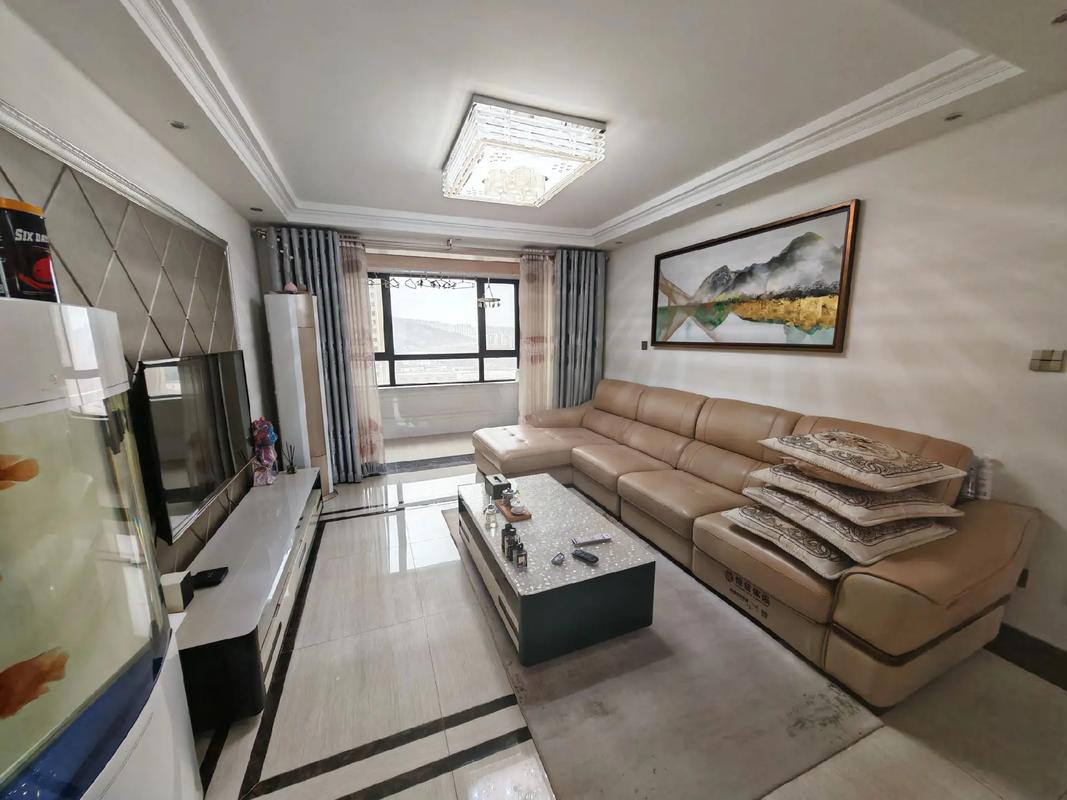 融汇爱都最新房价3500左右