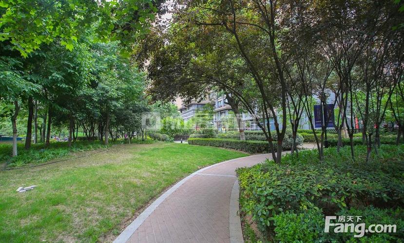 建业高尔夫花园二手房