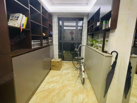 卓弘高尔夫雅苑房价