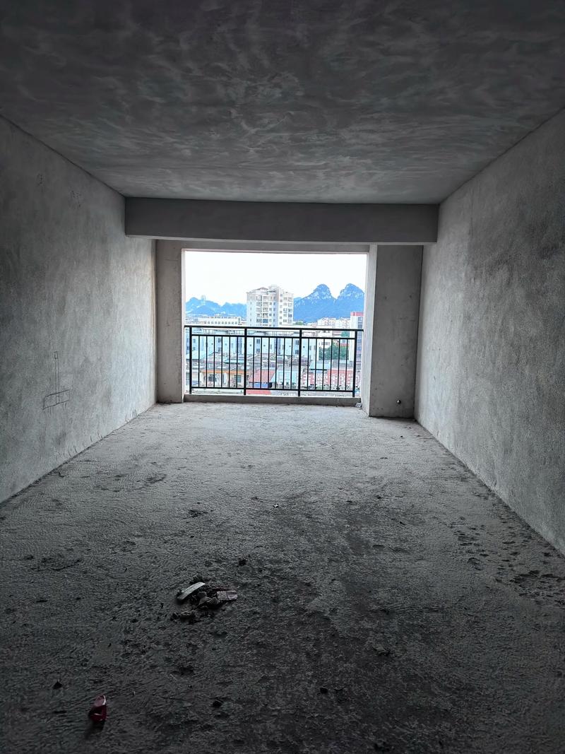 买二手房还是毛坯房