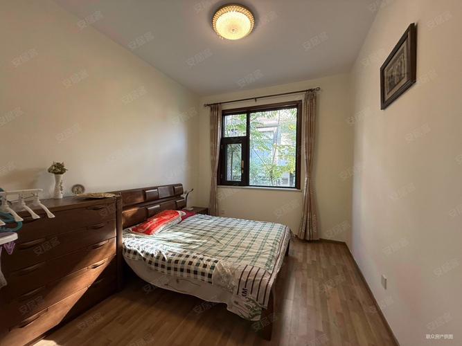 牛驼温泉孔雀城房价