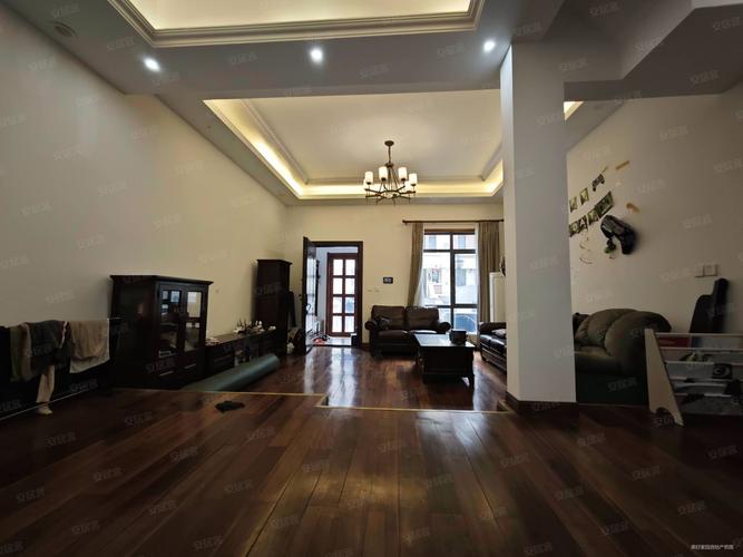 团泊湖林奇郡二手房