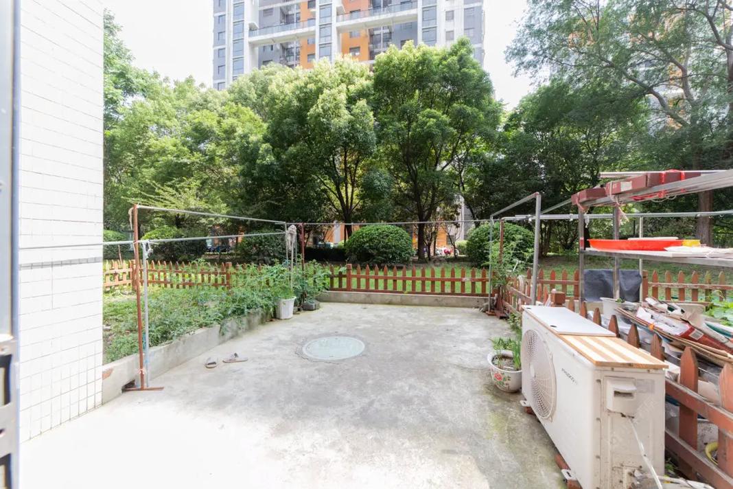 郑州最新一楼带院急售