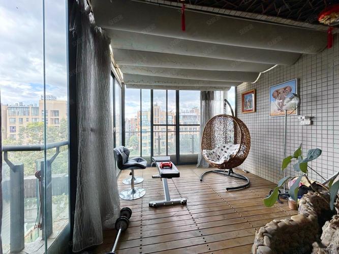 滇池卫城尚层二手房