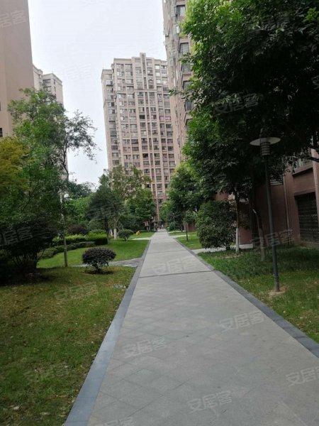 成都世豪嘉柏二手房