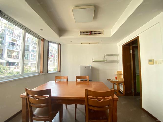 椒江海湾浪琴二手房