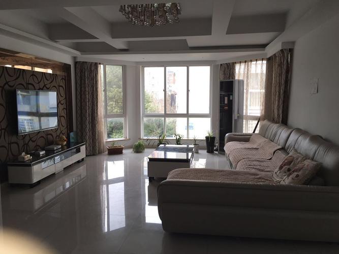 椒江海湾浪琴二手房