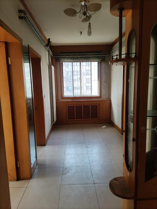 北方花园老区二手房