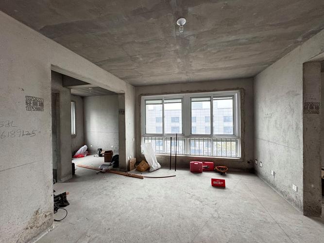 二手房和毛坯哪个贵