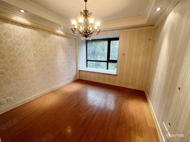 南京江佑铂庭二手房