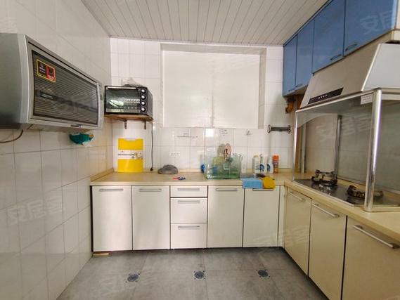 青岛矿泉花园二手房