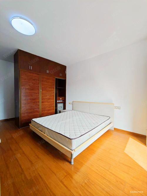 关山保利花园二手房