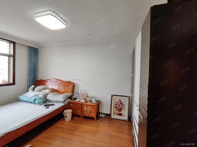 泰州莲花四区二手房