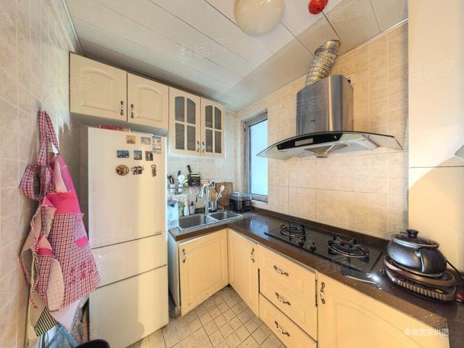 京贸国际公寓二手房