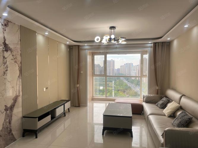 天成郡府西区二手房