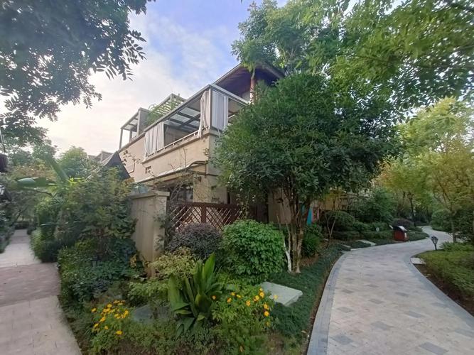 龙湖小院青城二手房