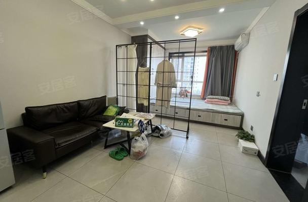 唐山凤凰湖畔二手房