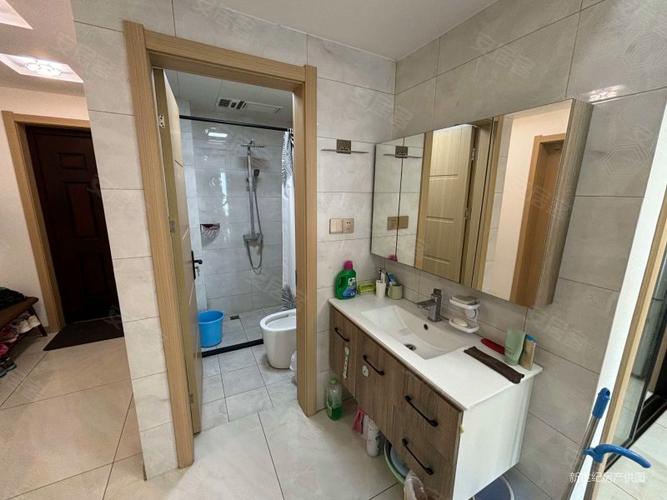 泰州荣御蓝湾二手房