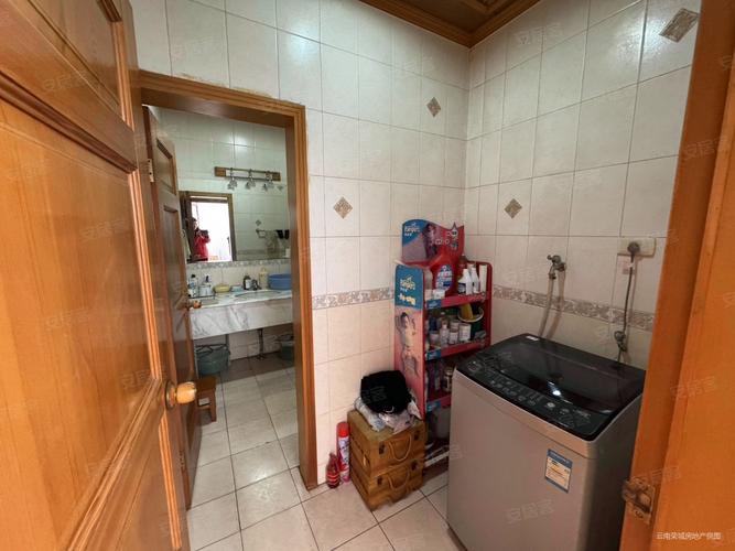 昆明金实小区二手房