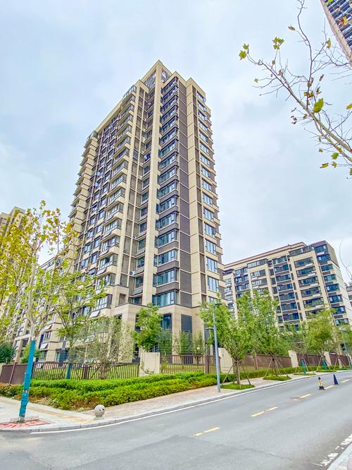 上海九城湖滨房价