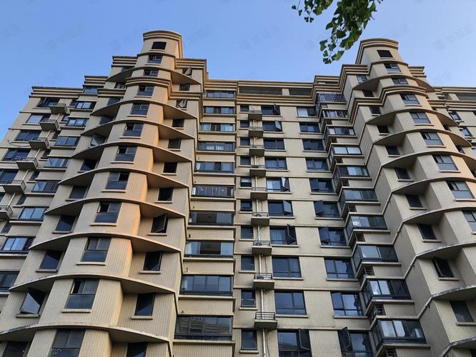 上海九城湖滨房价