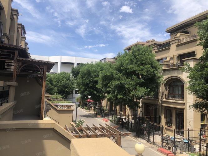 世茂萨拉曼卡房价