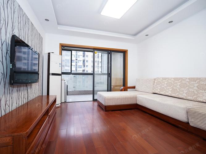 假日山水华庭二手房