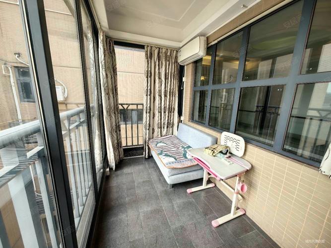 珠海金域华府二手房