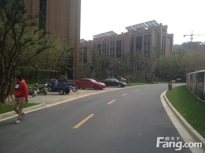 西郊半岛名苑房价